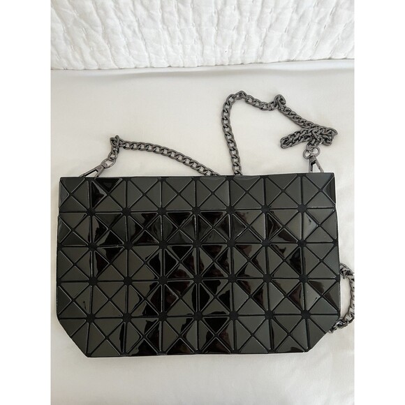 bao bao Issey Miyake Black Prism Chain Crossbody Bag EUC - Picture 3 of 7